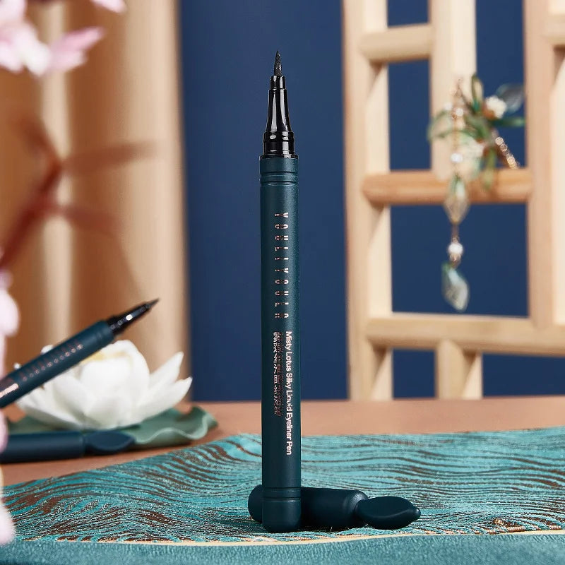 Jade 8-Piece Makeup Set For Skincare Gift